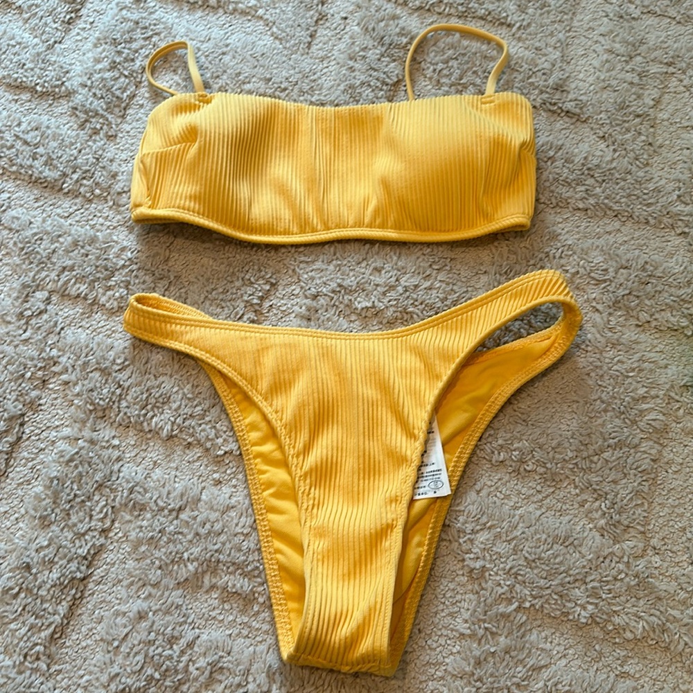 Hollister Bikini Size Medium
